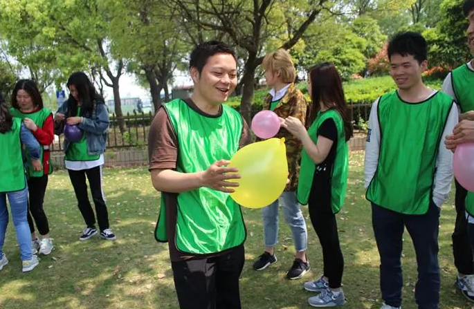 廣州拓展項(xiàng)目-七彩連環(huán)炮