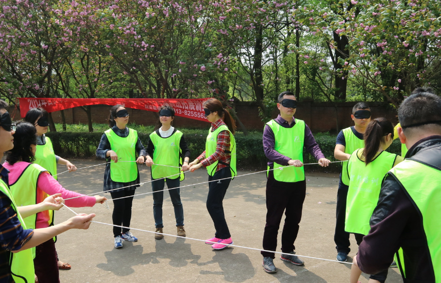 廣州拓展項(xiàng)目-盲人方陣