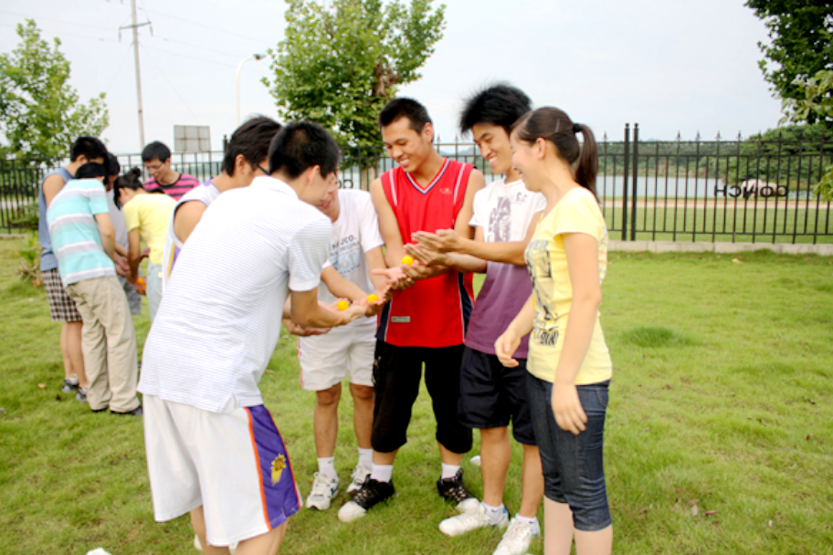 廣州團(tuán)建游戲-圓球游戲