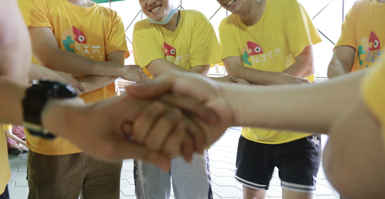 廣州拓展游戲-幸運(yùn)大白鯊